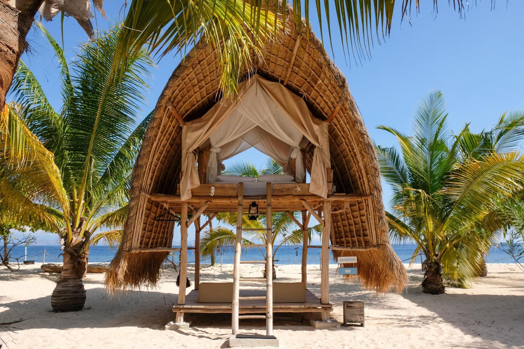 Hotel Le Pirate Island - Adults Only Labuan Bajo Esterno foto