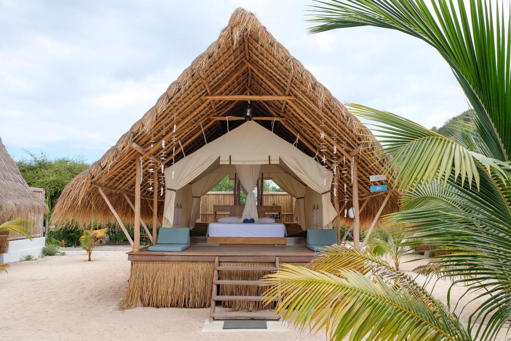Hotel Le Pirate Island - Adults Only Labuan Bajo Esterno foto
