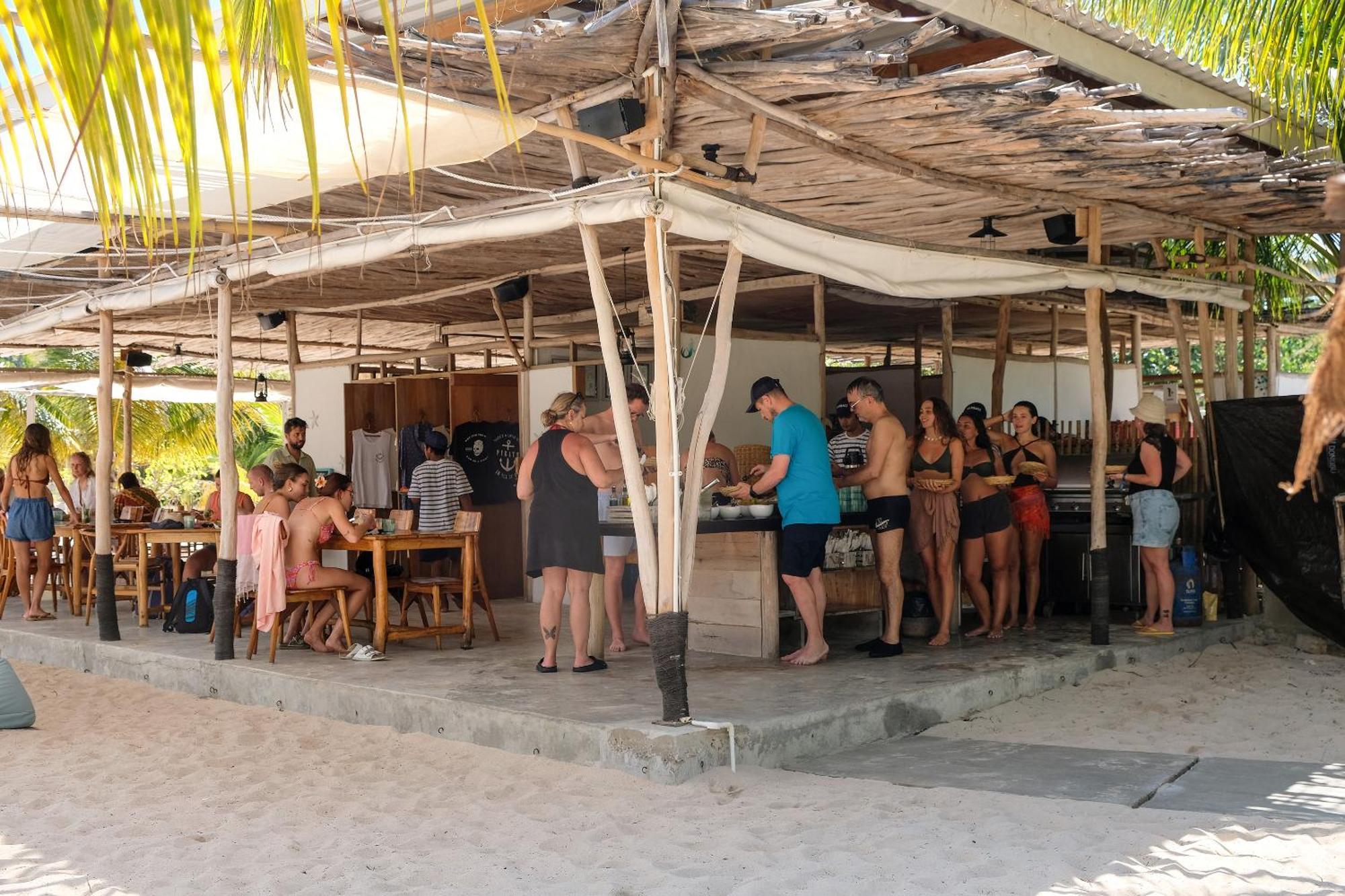 Hotel Le Pirate Island - Adults Only Labuan Bajo Esterno foto